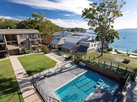 6 'The Poplars' 34 Magnus Street - fabulous views  pool in complex