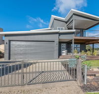7 Graydens Road Ventnor with Spectacular views - Accommodation Georgetown