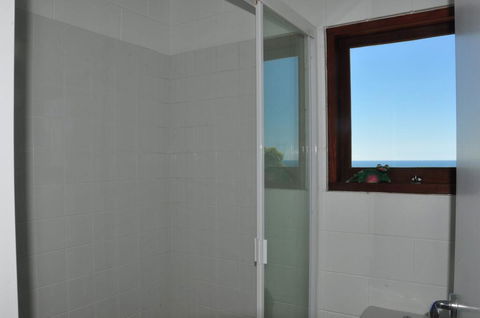 77 Cooloola Drive-Rainbow Beach - Accommodation Georgetown 2