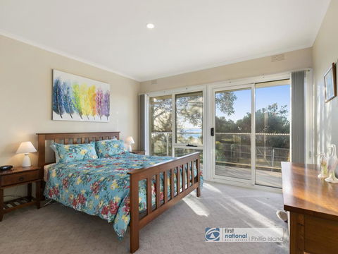 8 Broadwater Court, Cowes - Accommodation Georgetown 1