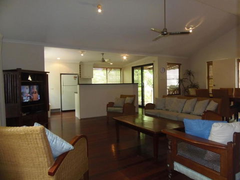 8 Orania Court - Rainbow Shores, Privacy, Peace And Quiet - Accommodation Georgetown 2