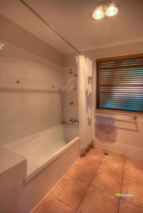 8 Orania Court - Rainbow Shores, Privacy, Peace And Quiet - Accommodation Georgetown 3