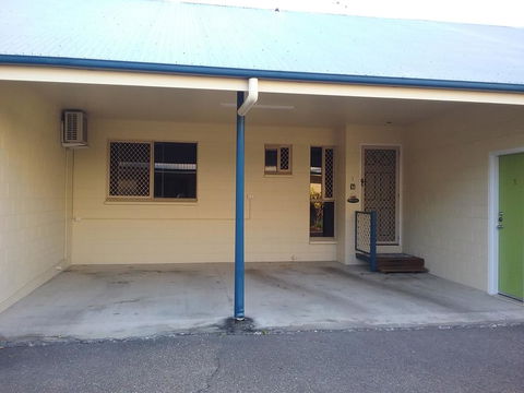 A City Retreat, 2BR Apartment - Reid Park -Townsville - Accommodation Georgetown 1