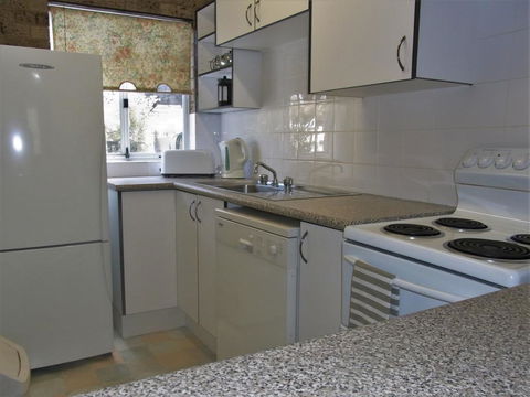 A Furnished Townhouse In Goulburn - Accommodation Georgetown 1
