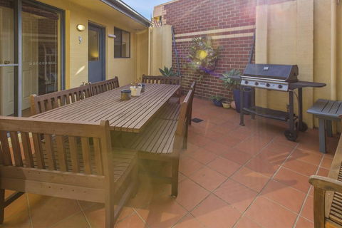 A Mariners Place - BEST Location In Town! - Accommodation Georgetown 3