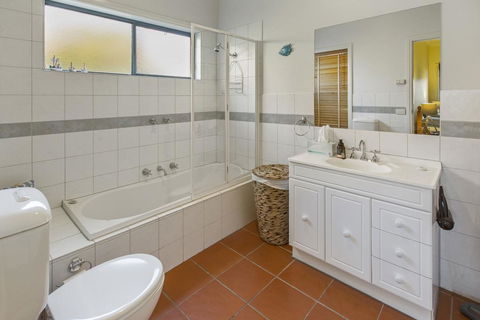 A Mariners Place - BEST Location In Town! - Accommodation Georgetown 1
