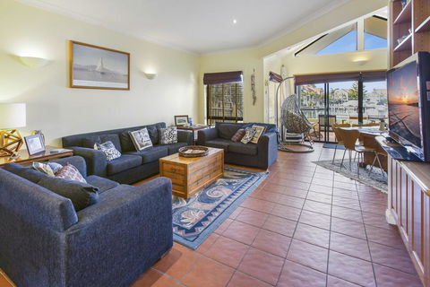 A Mariners Place - BEST Location In Town! - Accommodation Georgetown 2