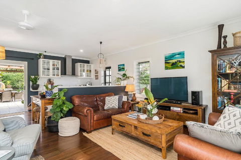 A PERFECT STAY - Byron Hills Hinterland Retreat - Accommodation Georgetown 2
