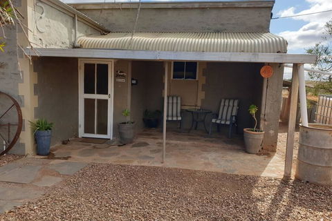 A Real Bush Retreat. Kangas, Emus & Starry Skies. - Accommodation Georgetown 2