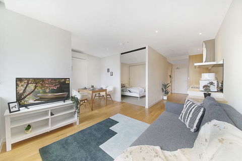 A Spacious & Modern Home Next To Southern Cross - Accommodation Georgetown 2