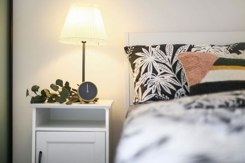 A Spacious & Modern Home Next To Southern Cross - Accommodation Georgetown 0