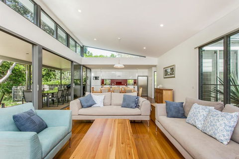 A SWEET ESCAPE - Beachfront Tranquility - Accommodation Georgetown 2