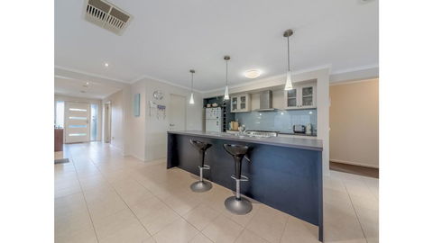 A TOUCH OF CLASS - PET FRIENDLY (OUTSIDE ONLY) - Accommodation Georgetown 3