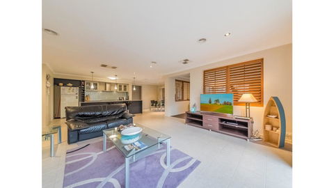 A TOUCH OF CLASS - PET FRIENDLY (OUTSIDE ONLY) - Accommodation Georgetown 2