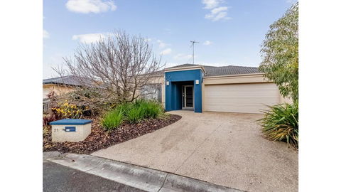 A TOUCH OF CLASS - PET FRIENDLY (OUTSIDE ONLY) - Accommodation Georgetown 0