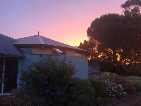 A Victor Harbour Retreat Aldinga-The Round Cottage - Accommodation Georgetown 1