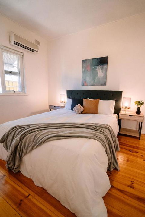 A Wave Away @ Glenelg Cosy Unit Near The Beach - Accommodation Georgetown 3