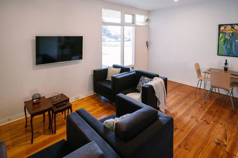 A Wave Away @ Glenelg Cosy Unit Near The Beach - Accommodation Georgetown 1