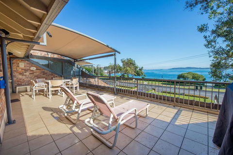 A Yachtsmans Rest, Unit 4/37 Victoria Parade - Accommodation Georgetown 0