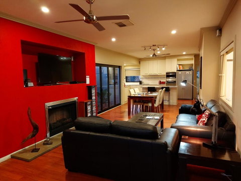 About Time Retreats- Studio Seven - Accommodation Georgetown 0