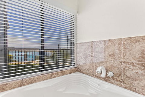Above And Beyond - Beautiful Home With Pool - Accommodation Georgetown 2