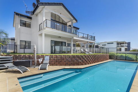 Above And Beyond - Beautiful Home With Pool - Accommodation Georgetown 0