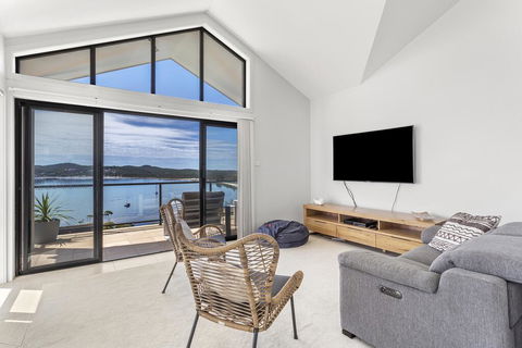 Above And Beyond - Beautiful Home With Pool - Accommodation Georgetown 1