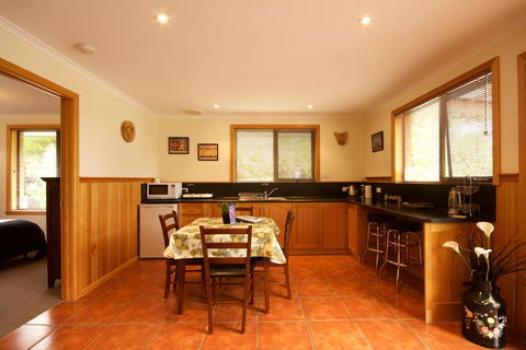 Abs By The Bay - Accommodation Georgetown 2