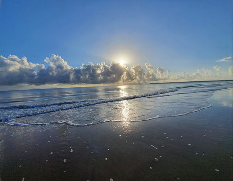ABSOLUTE BEACH FRONT MACKAY - Comfort Resort Blue Pacific - Accommodation Georgetown 0
