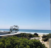 Absolute Beachfront - Cabarita Beach - Ocean Views - 3 Bed Apartment - Accommodation Georgetown