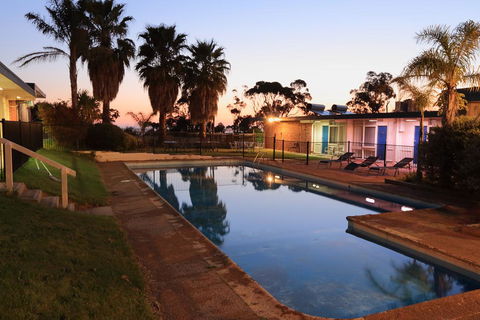 Absolute Lakes Entrance Motel - Accommodation Georgetown 0