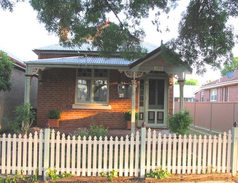 Acacia Cottage On Peel, Bathurst - Accommodation Georgetown 0