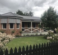 Acacia House - Central Healesville - Yarra Valley - Accommodation Georgetown