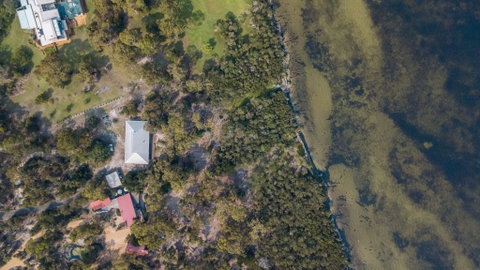 Acacia Lakehouse - The Lake At Your Doorstep - Accommodation Georgetown 1