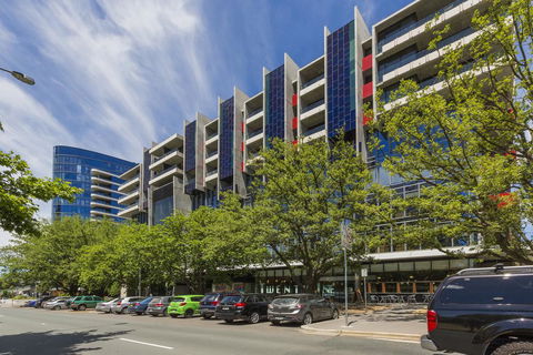 Accommodate Canberra - New Acton - Accommodation Georgetown 1