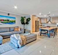 Adelaide 4 Bedroom House with Pool - Accommodation Georgetown
