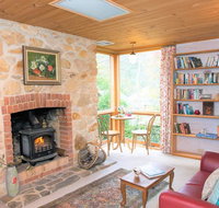 Adelaide Hills 'Camellia Cottage' - WiFi - Accommodation Georgetown