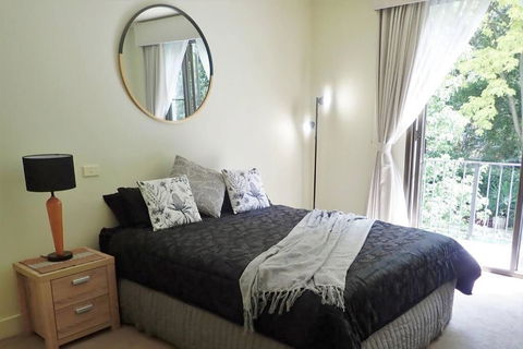 East Melbourne Studio - MCG, CBD, Shops, Transport - Accommodation Georgetown 0