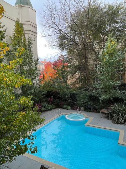 East Melbourne Studio - MCG, CBD, Shops, Transport - Accommodation Georgetown 2