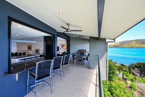Edge 11 & Free Buggy - Hamilton Island - Accommodation Georgetown 1