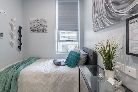 Ensuite King Single Room - AC - Next To Central - Closely Located To Almost Sydney Must Seen Spots - Accommodation Georgetown 3
