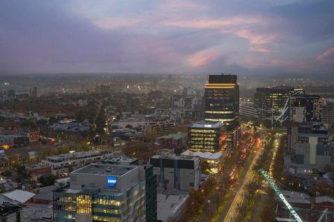 Elegant 2BR With Skyline And WI-FI & Parking - Accommodation Georgetown 4
