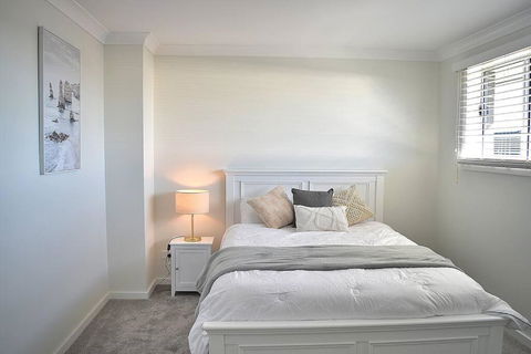Elegant & Convenient New House At Leppington - Accommodation Georgetown 4