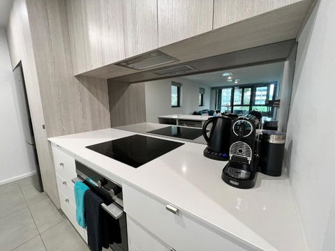 Embark Luxe 2BR 2Bath Apartment In Lynham 1 Secure Carpark Wifi Canberra - Accommodation Georgetown 3