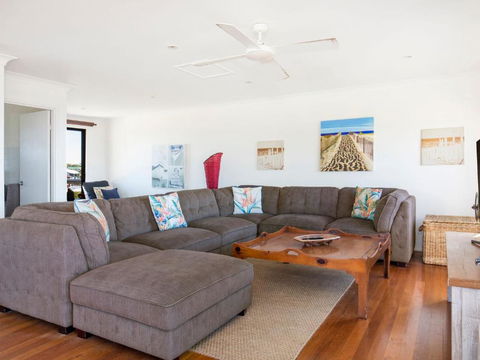 Endless Summer I Pet Friendly Absolute Beachfront - Accommodation Georgetown 2