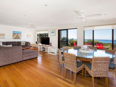Endless Summer I Pet Friendly Absolute Beachfront - Accommodation Georgetown 1