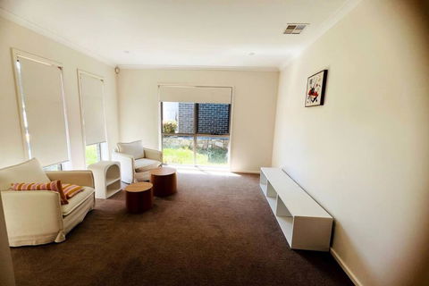 Entire 4 BR House In Moncrieff Close To Playground - Accommodation Georgetown 2