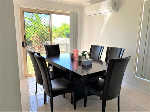 Entire 4BR House Close To Airport Hosted By Homestayz - Accommodation Georgetown 1