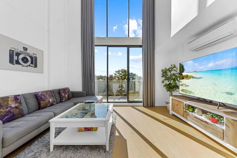 Epping Sunlit Luxury Loft - 2Beds & High Ceilings - Accommodation Georgetown 0