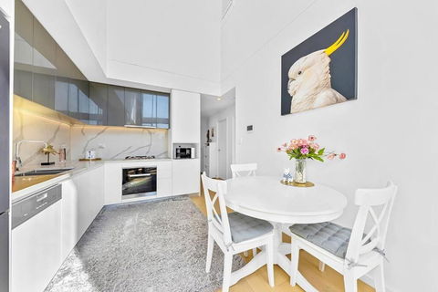 Epping Sunlit Luxury Loft - 2Beds & High Ceilings - Accommodation Georgetown 4